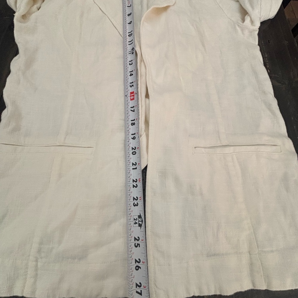 Linen Tulip Blazer by Anthropologie – Lightweight Linen Viscose Layer, Size 6 - Picture 11 of 14